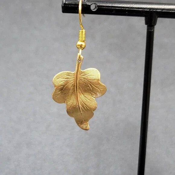 Pierced Earrings Brushed Gold Plated Dangle Detailed Leaves 1 1/8" - Picture 2 of 12